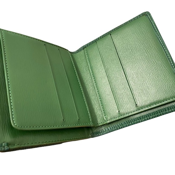 Louis Vuitton Green Epi Leather Wallet - Picture 8 of 12